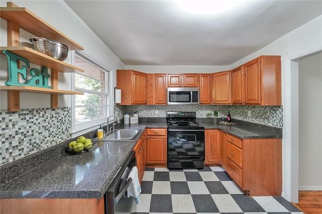 1403 Dennis Dr, House other with 3 bedrooms, 2 bathrooms and null parking in Decatur GA | Image 16