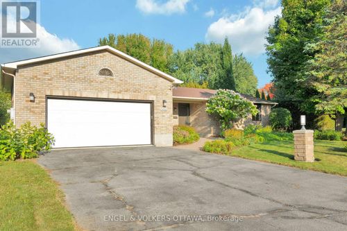 5233 Mclean Cres, Manotick, ON, K4M1G1 | Card Image