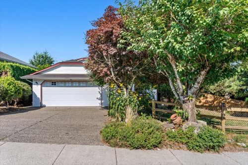 5709 Stonehaven St, Chilliwack, BC, V2R3Y6 | Card Image