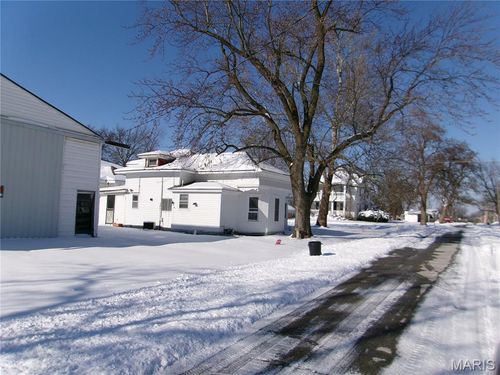 1106 W Centennial Ave, Bowling Green, MO, 63334-1226 | Card Image