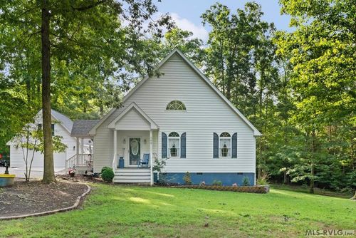 369 Pasture Gate Rd, Macon, NC, 27551-9195 | Card Image