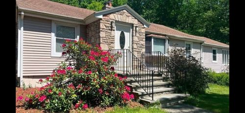 7 W Hill Ter, Worcester, MA, 01609-1131 | Card Image
