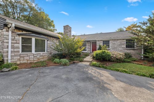 5426 Gaineswood Rd, Knoxville, TN, 37918-3433 | Card Image
