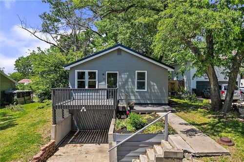 202 N Titus Avenue, Excelsior Springs, MO, 64024 | Card Image