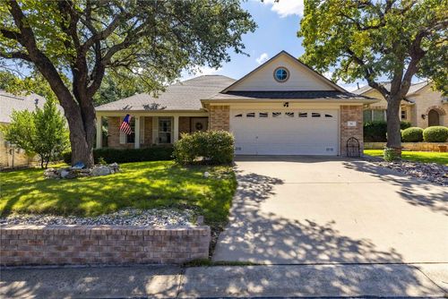 311 Summer Hill Dr, Fredericksburg, TX, 78624-5443 | Card Image