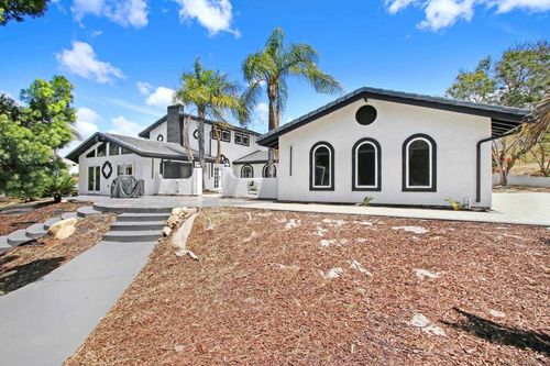3065 Fairview Dr, Vista, CA, 92084-1519 | Card Image