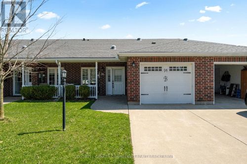 94 Redford Dr, Exeter, ON, N0M1S3 | Card Image