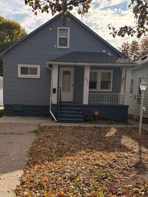 1321 Applewood Ave, Lincoln Park, MI, 48146-2041 | Card Image