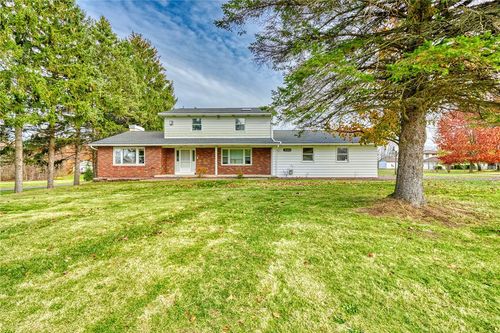 250 Webster Rd, Webster, NY, 14580-9584 | Card Image