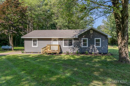 1050 S Wicker Rd, Stanton, MI, 48888-9552 | Card Image