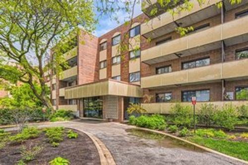 107-9242 Gross Point Rd, Skokie, IL, 60077-1338 | Card Image