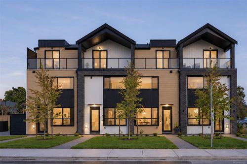 4-2100 Allenby St, Victoria, BC, V8R3C3 | Card Image