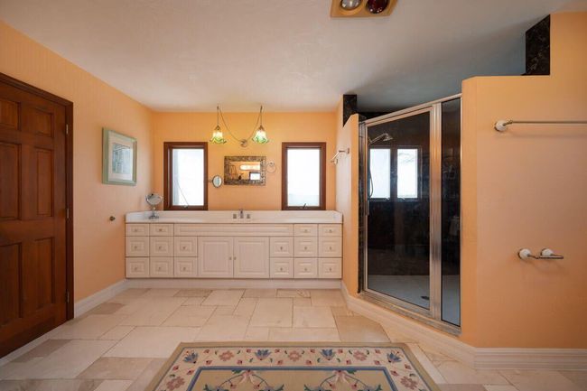 Primary Bathroom | Image 31