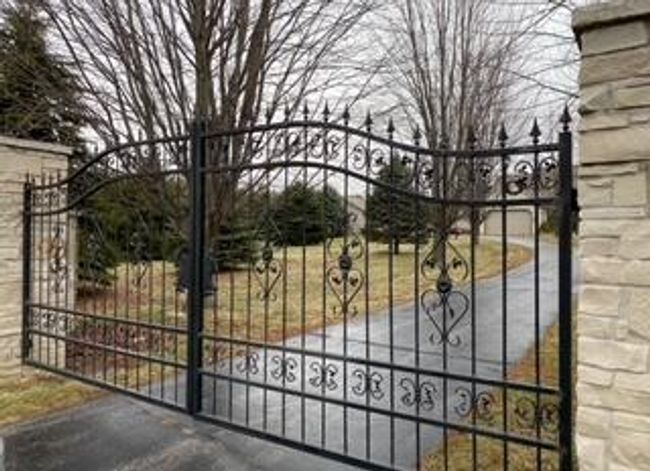 Gates in the fall | Image 31