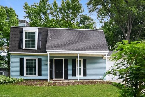 405 Woodlake Dr, Greensboro, NC, 27406-5928 | Card Image
