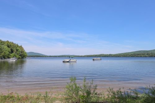 40 Ambrose Ave, East Wakefield, NH, 03830-4406 | Card Image
