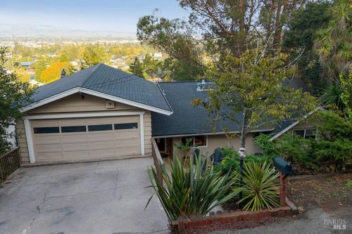 12 Haven Dr, Petaluma, CA, 94952-2427 | Card Image