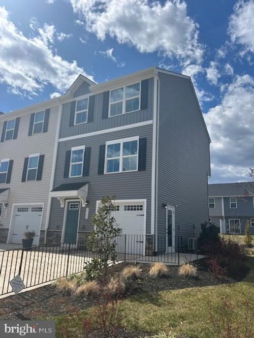 2562 Laurel Park Dr, Culpeper, VA, 22701-3960 | Card Image