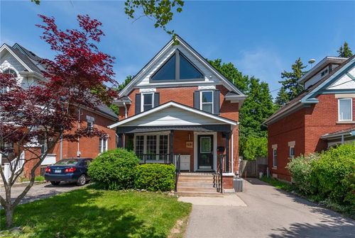 40 Woodland Ave, Kitchener, ON, N2M3G7 | Card Image
