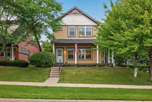 1548 Legacy Pkwy E, MAPLEWOOD, MN, 55109-5406 | Card Image