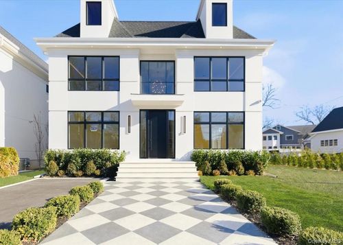 132 Park St, Woodmere, NY, 11598-2624 | Card Image