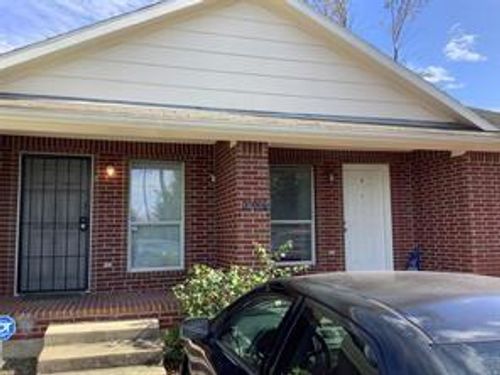 10137 Teneha Dr, Houston, TX, 77033-4225 | Card Image