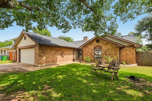 1705 Creek Bend Cir, Round Rock, TX, 78681-1858 | Card Image
