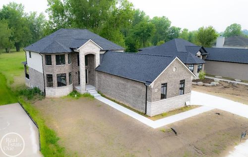 37196 25 Mile Rd, New Baltimore, MI, 48047-2813 | Card Image