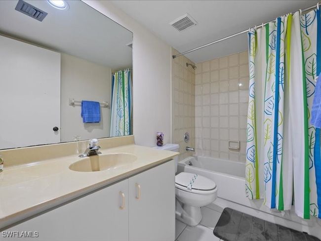 4-705 - 897 Collier Ct, Condo with 2 bedrooms, 2 bathrooms and null parking in Marco Island FL | Image 25