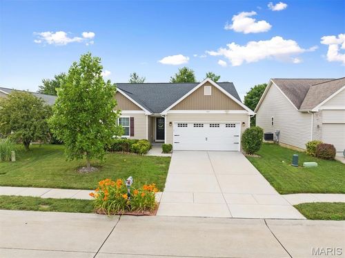 1003 Koenig Dr, Godfrey, IL, 62035-2938 | Card Image