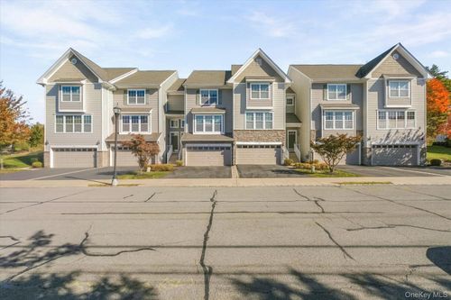 406 Hawthorn Way, New Windsor, NY, 12553 | Card Image