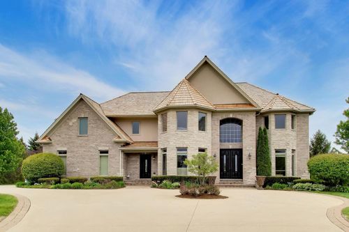 213 Justins Ct, Vernon Hills, IL, 60061-4584 | Card Image