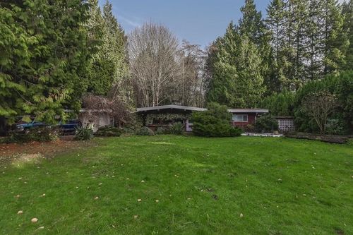 6446 138 St, Surrey, BC, V3W5G6 | Card Image