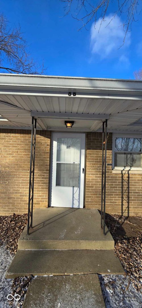 apt-8b-570 W Us Highway 52, Fountaintown, IN, 46130-9407 | Card Image