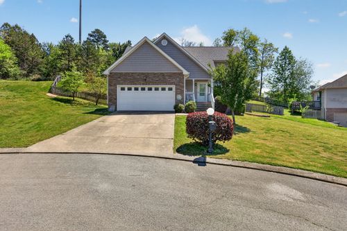 9680 Slippery Elm Ln, Soddy-Daisy, TN, 37379-3477 | Card Image