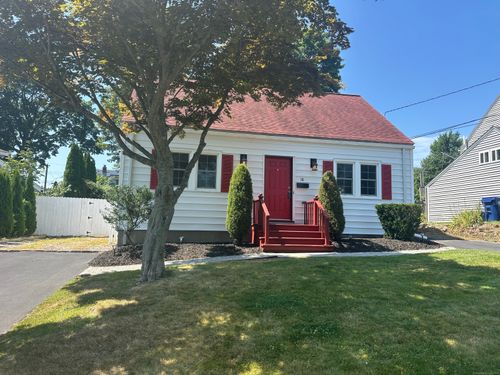 18 Woodmont Rd, West Haven, CT, 06516-6933 | Card Image