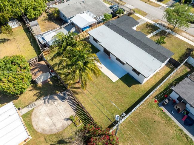 19920 Holiday Rd, House other with 3 bedrooms, 2 bathrooms and null parking in Cutler Bay FL | Image 37