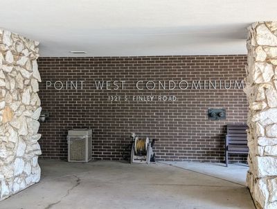 216 - 1321 S Finley Road, Condo with 2 bedrooms, 1 bathrooms and 2 parking in Lombard IL | Image 2