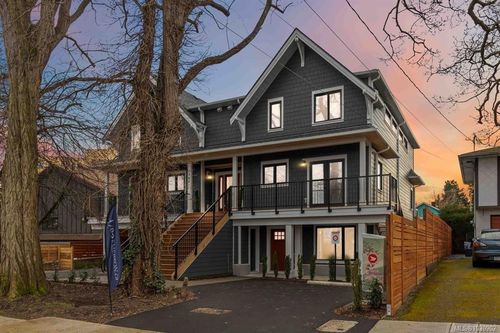 1-1789 Emerson St, Victoria, BC, V8R2C2 | Card Image