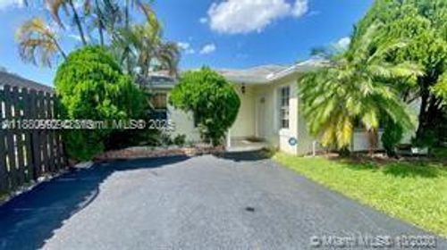 5722 Nw 101st Ct, Doral, FL, 33178-6602 | Card Image