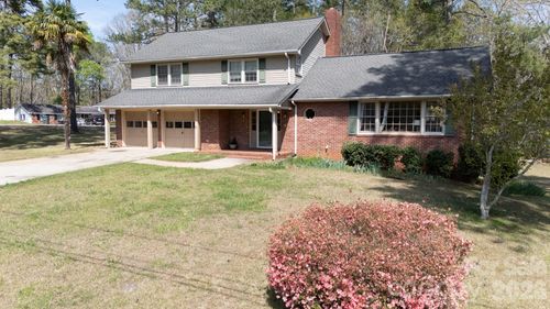 300 Carlisle Ave, Winnsboro, SC, 29180-1047 | Card Image