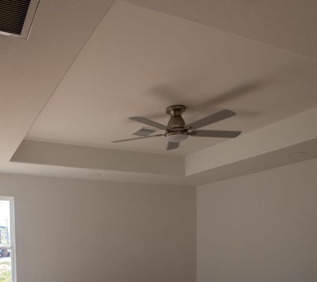 Primary Bedroom-Ceiling | Image 10