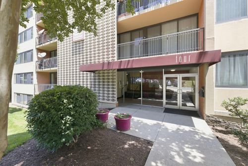 603-4 S Van Dorn St, ALEXANDRIA, VA, 22304-4236 | Card Image