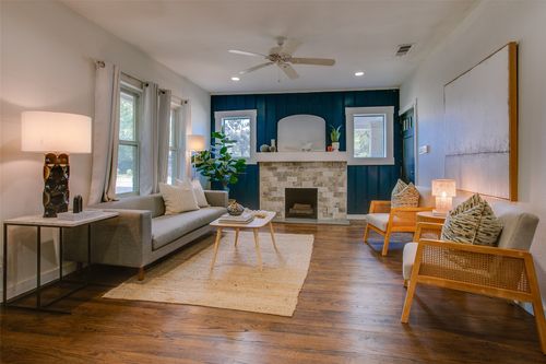 2606 W 12th St, Dallas, TX, 75211-2703 | Card Image