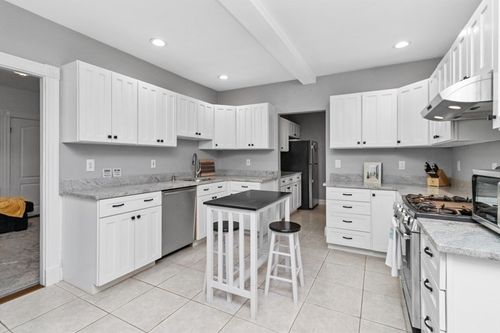 3-22-20 Cedar St, Norwood, MA, 02062-3105 | Card Image