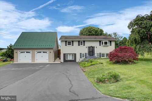 108 Willow Dr, SHIPPENSBURG, PA, 17257-9439 | Card Image