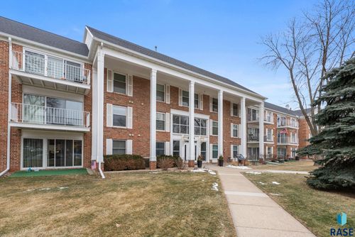 apt-210-2501 S Kiwanis Ave, Sioux Falls, SD, 57105-0143 | Card Image