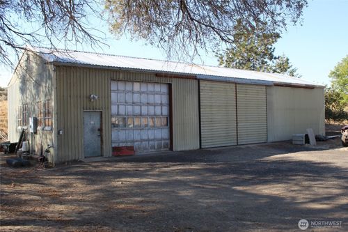 117 S Neilson Road, Lind, WA, 99341 | Card Image