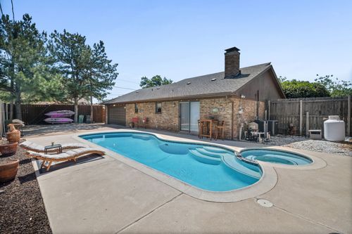 1023 Auburn Dr, Arlington, TX, 76012-5302 | Card Image