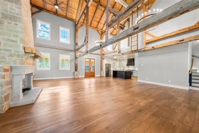 8300 Spicewood Springs Rd, House other with 4 bedrooms, 4 bathrooms and null parking in China Spring TX | Image 4